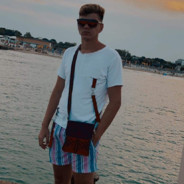 AlexVaFuteFemeile