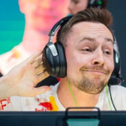 反正手就一直在抖