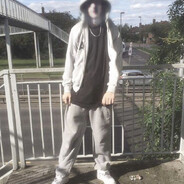 guzls >⩊<