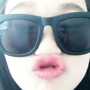 干拉白给玩手机