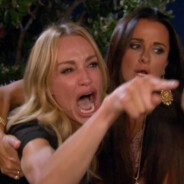 勞作老師叫耶穌洞洞手