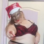 ЕБУ ЖЕНЩИН КУВАЛДОЙ