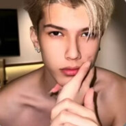 “她说她是晒黑的”