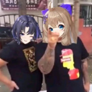蹲着尿尿蛇咬b