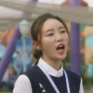 白给少女李某人z