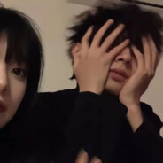 把你摁在地上捶