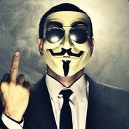 面具下隐藏的坏笑