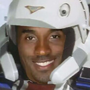 我会用最快的速度肘击