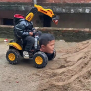 爱开挖掘机的秦始皇