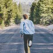 僚机的炮火随机撒