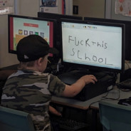 在江和湖之间选择了塘