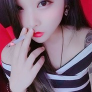 八颗牙齿晒太阳