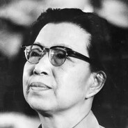 洪都女皇一一江青