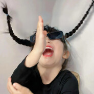 上贴贴贼船嘛、