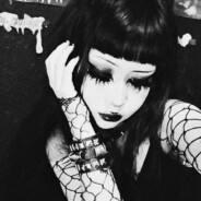 goth girls worshipper