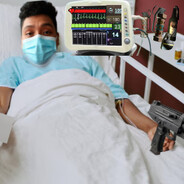 JC saliendo de UCI en modo UZI