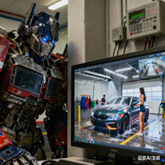 擎天柱偷看洗车店监控