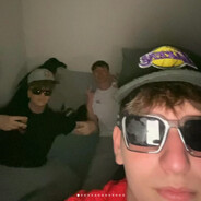 tZiKUU