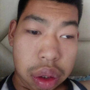 狂扣鼻屎炒蟑螂