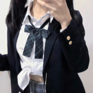 没戴耳机的苏西