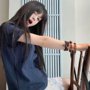 叼着奶嘴逛青楼