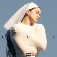 L U X