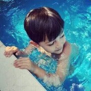 好想知道她是谁