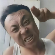 老人和孩子先飞