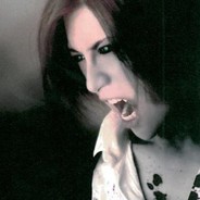 Kawaii bisexual vampire-chan