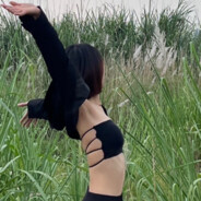 青云出月风静夜