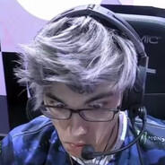 忒兹特发廊总监