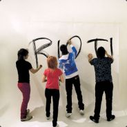 tom - any1 got an acc i can brw