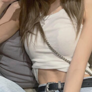 甜甜的女孩也有咸咸的