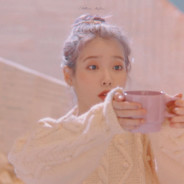 口渴就喝水干嘛掰我腿