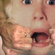 ▼-▼