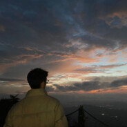 笑脸给多了是吧