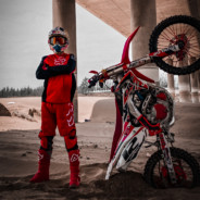 去你妈狗屁爱情