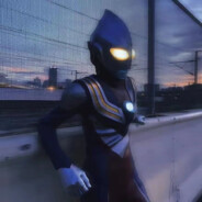 对枪一秒倒地，激发队友潜力