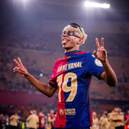 ( ラミネ・ヤマル웃)