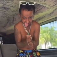 Baby Alien - steam id 76561197963618165