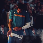 穿梭时间的画面的钟