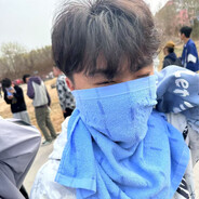 弯刀划过红玫瑰