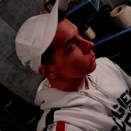 :] - steam id 76561197960489651