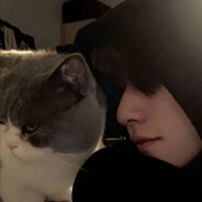 月亮藏在眸子里