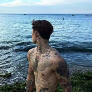 自闭彳亍男阿超