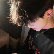 除了微笑只能微笑