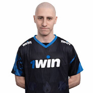 GENERAL_MOLOCHNI_ZUBKI - steam id 76561199388779756