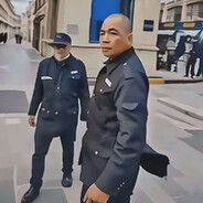 我是大不列颠英国的警察所以请叫我大英警