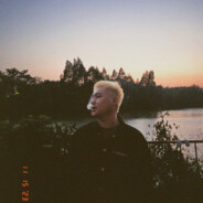 别逼我压低帽檐