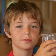 黑暗中的鼠光是汗还是